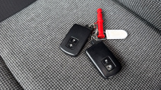 Toyota Yaris 1.5 Hybrid Y20 5dr CVT [Bi-tone] Hybrid Hatchback